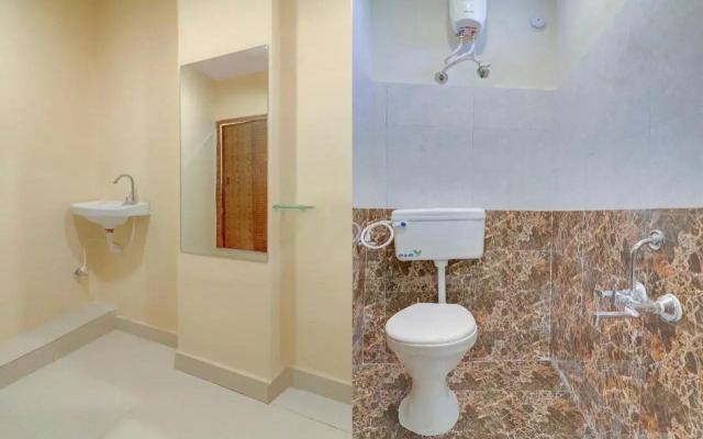 OYO 70302 Aayush Stay Inn