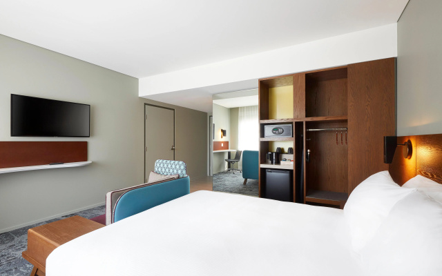 Holiday Inn Express Newcastle by IHG – Guest Rooms – Newcastle