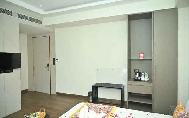 Urvi Banquets & Guest House