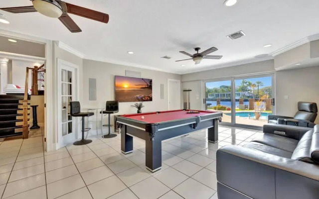 Serenity Villa Water Front