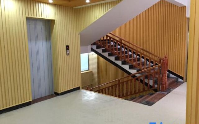 Zhaoping Huangyao Holiday Inn