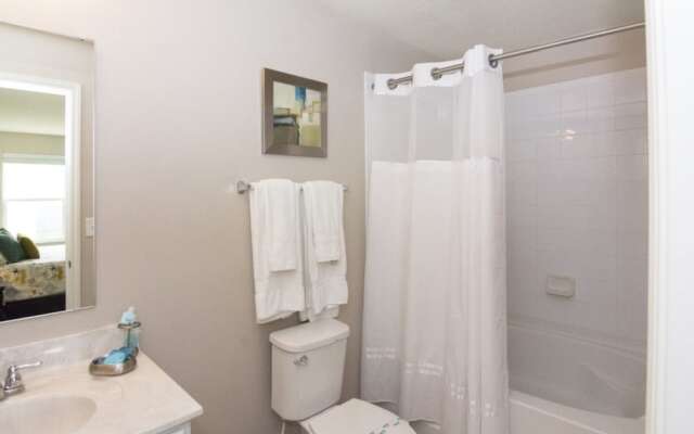 Vacation Townhome Next to Parks Cb3163