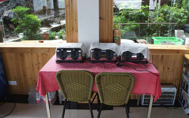 Leader Guest House Longji Branch