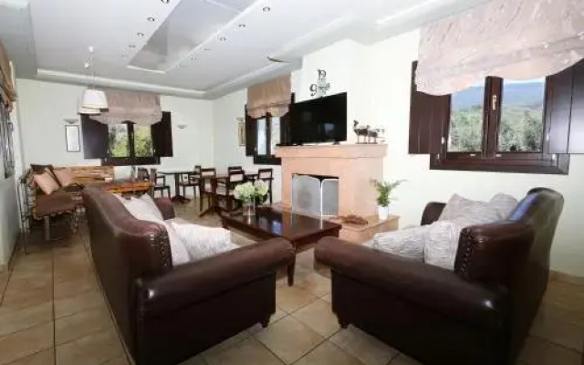 Palirria Hotel & Studios