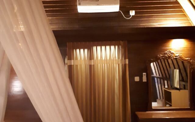 Sandy Beach Bungalows