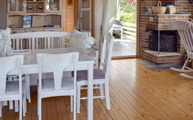 8 Person Holiday Home in Berg