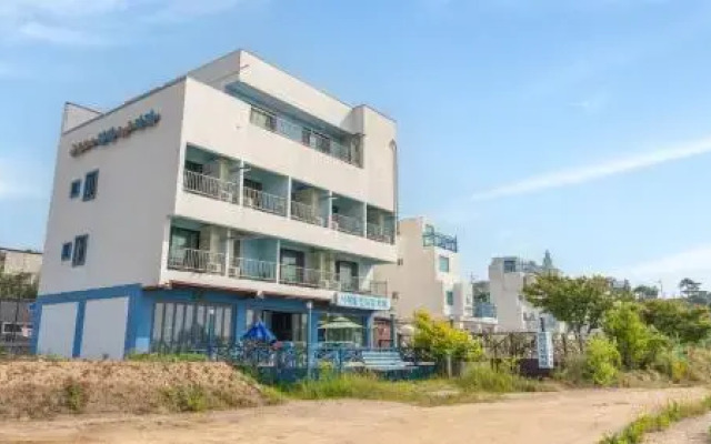 Jebudo Santorini Pension