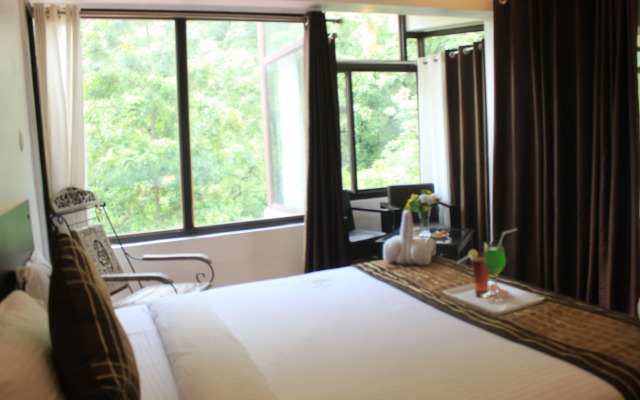 Haut Monde Hill Stream Resort and Spa