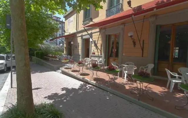 Hotel Maestoso