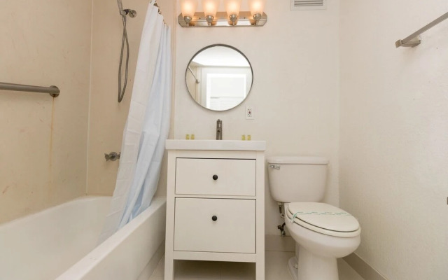 568 Studio Ocean View
