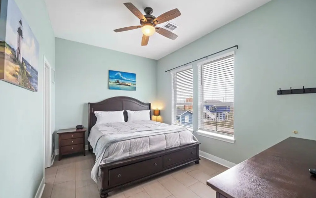 Sunny Beach House by Ryson Vacation Rentals