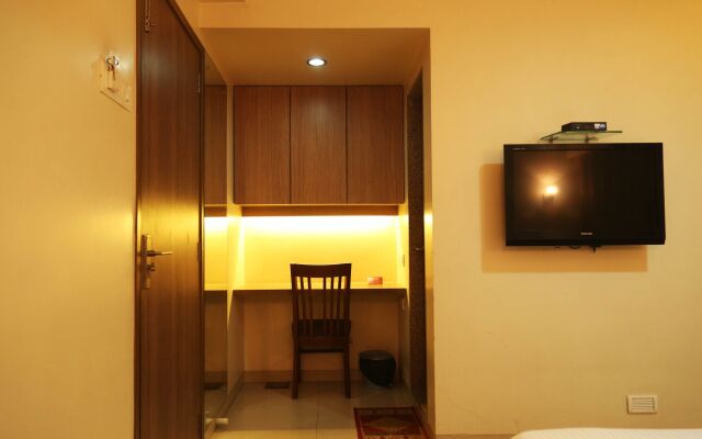 Oyo 2586 Vikrant Residency