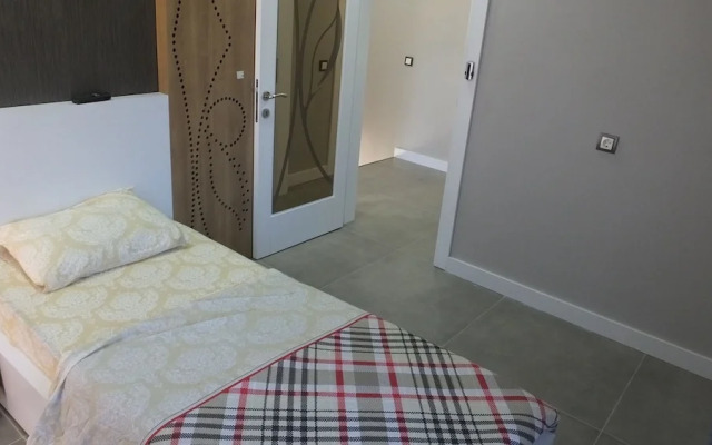 Hande Home Aparts