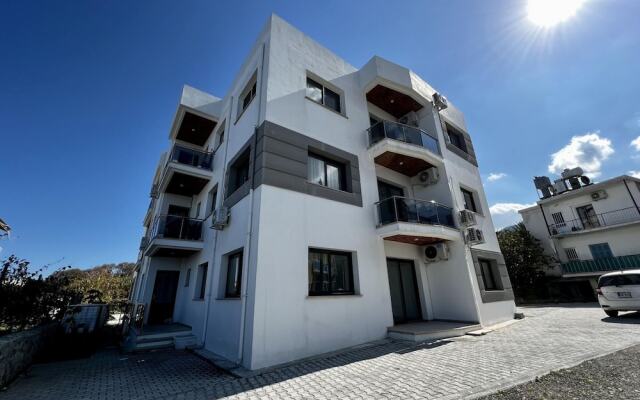 Convenient Sea View Flat in Central Kyrenia