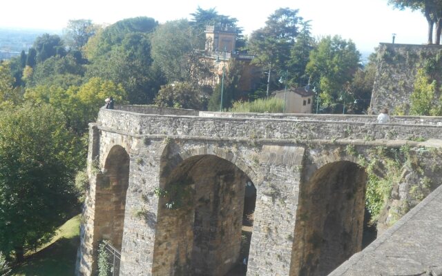 La Maison Des Artistes