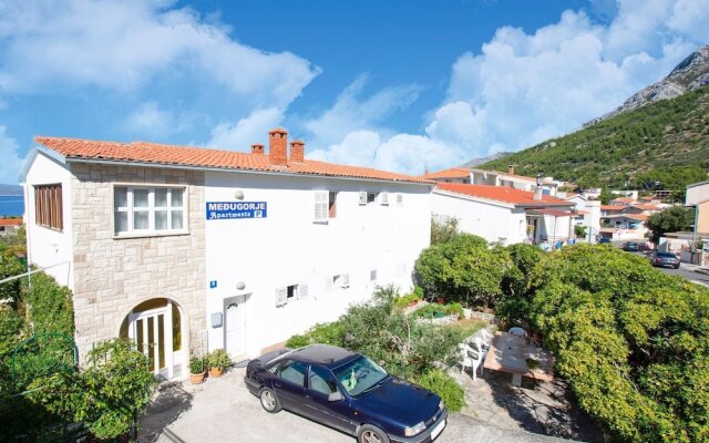 Cosy Holiday Home in Baška Voda With Terrace