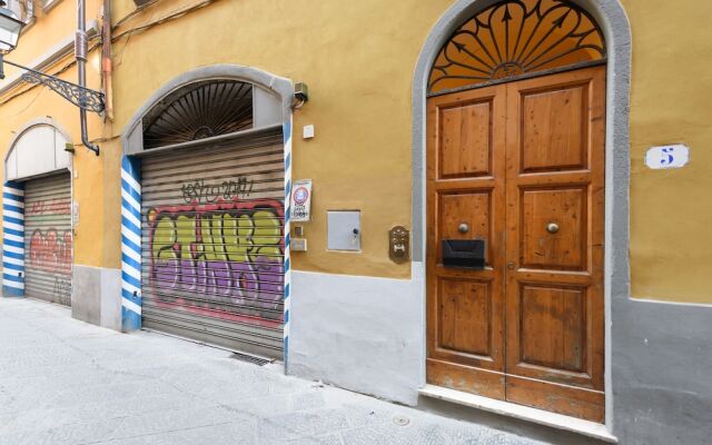 Uffizi 3 bedrooms by Mmega