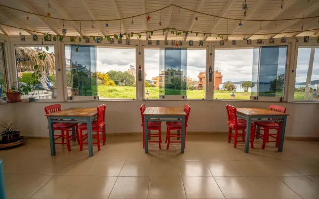 Cunda Ada Kızı Otel