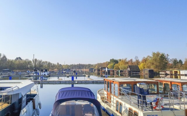 Amazing Apartment in Rechlin With 1 Bedrooms and Wifi