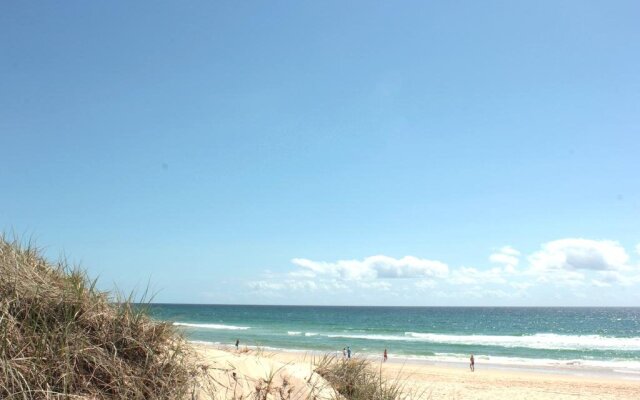 Villa Garfield Surfers Paradise