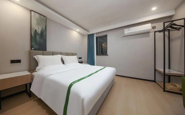 GreenTree Inn Shanghai Caoan Road Textile Express Hotel