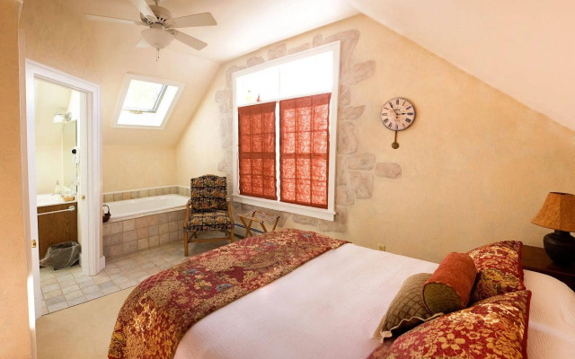 Red Clover Inn and Restaurant