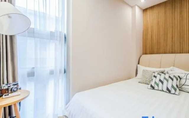 Xinao Serviced Apartment (Shanghai South Railway Station Caobao Road Subway Station)