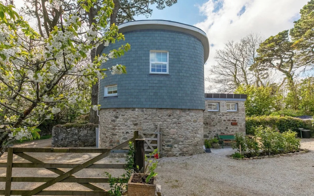 The Old Well House