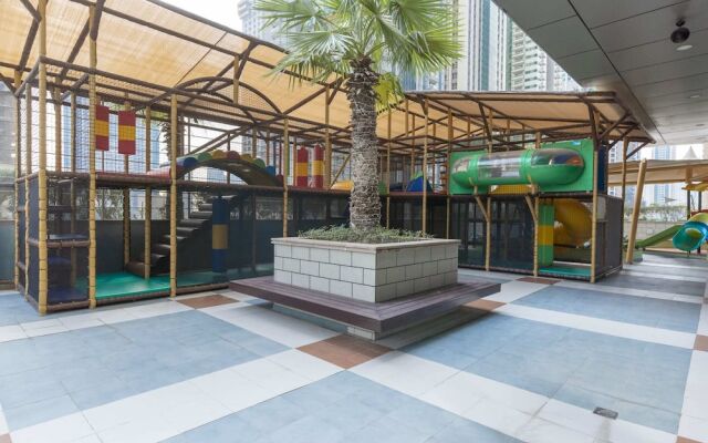 Charming & Spacious Apt in Dubai Marina - Fits 5