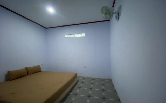 SPOT ON 93510 Penginapan Melati Tanjung Near Kantor Pengamat Pengairan Tanjung