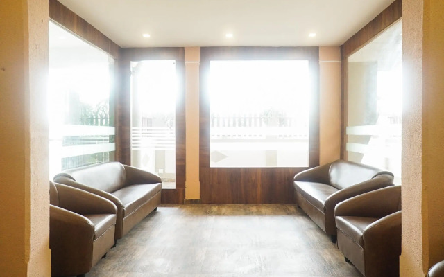 Hotel Twin Tower 2 By OYO Rooms