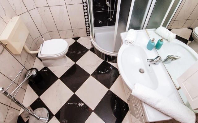 Holiday Home in Jasenice With Garden