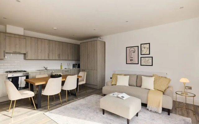 The Harlesden Place - Modern 3bdr Flat With Balcony