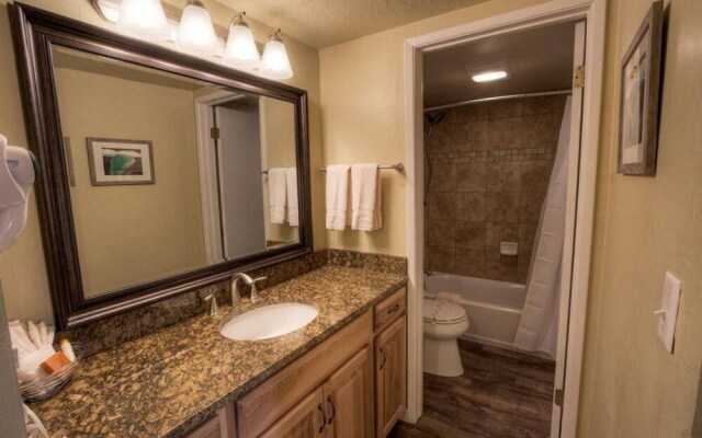 Our Happy Place 3 Bedroom Home by RedAwning