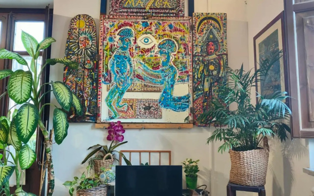 Anna's Home in Historical Center