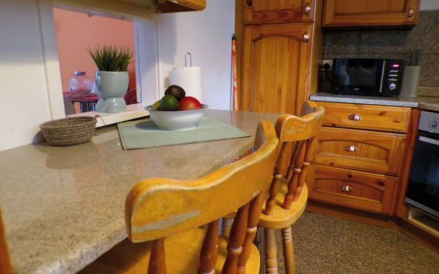 Apartmentsleeps7-paddington-balcony-bbq-ac