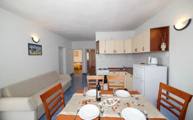 Holiday home in Slatine