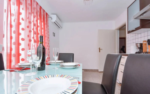 Apartment Jelena Karlobag