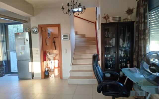 HOUSE in MILATOS
