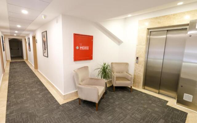 Alesta Seaside Residence