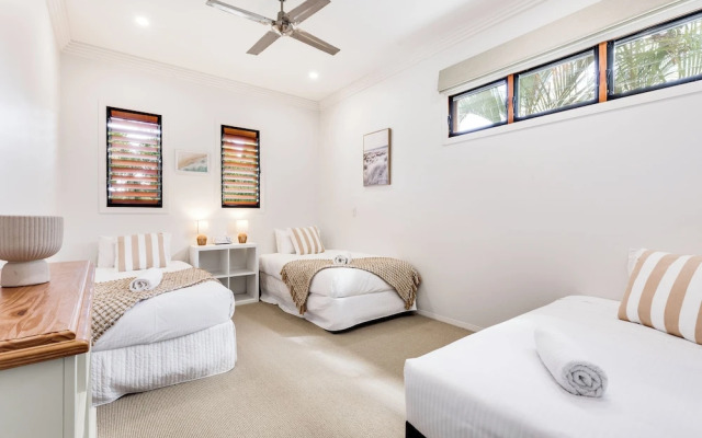 Lux Tropical Haven Mooloolaba Moonda5