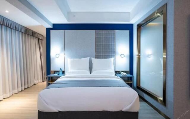 LanOu Hotel Guiyang High-Speed Railway North Station