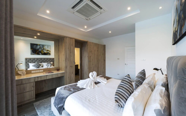 Modern 3 Bedroom Private Pool Villa -ML7
