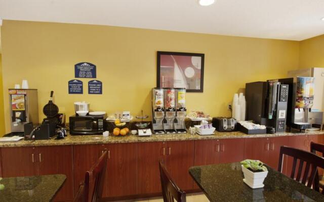 Microtel Inn & Suites Hillsborough