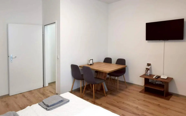 Bacher Apartment