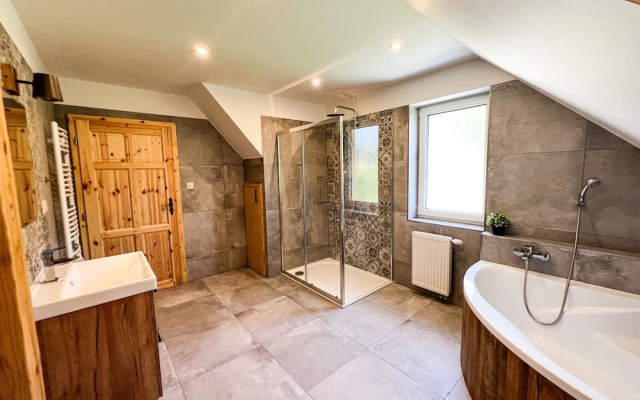 Villa in Bohemia With hot tub