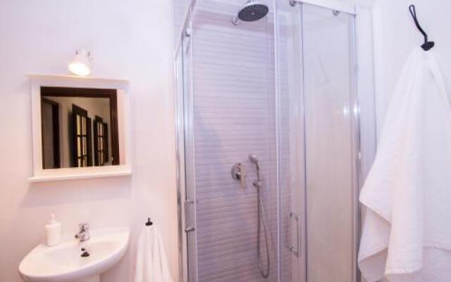 Zahira Suites