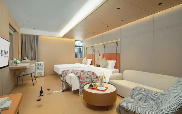 Grandee Rezen - TaiKoo Hui Plaza Shipaiqiao Metro Station