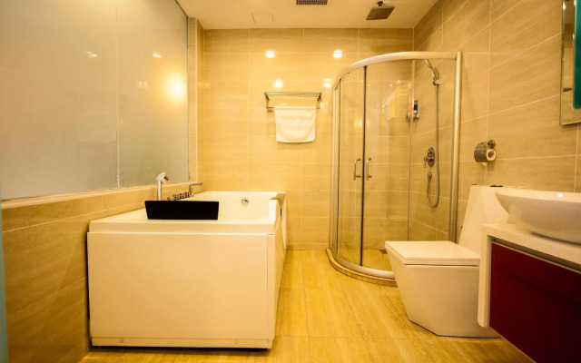 Louis Hotel
