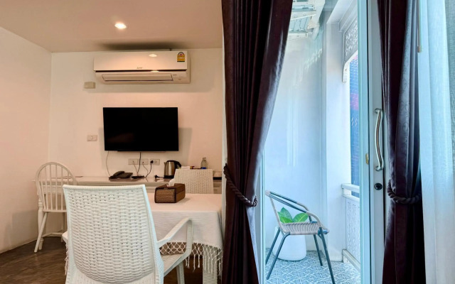 Nidhra Lanna Hotel